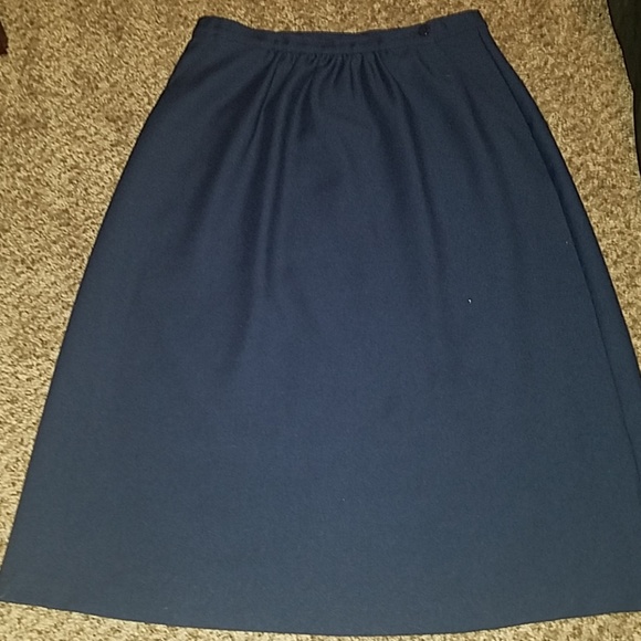 jcpenney Dresses & Skirts - Jcpenney skirt sz 16